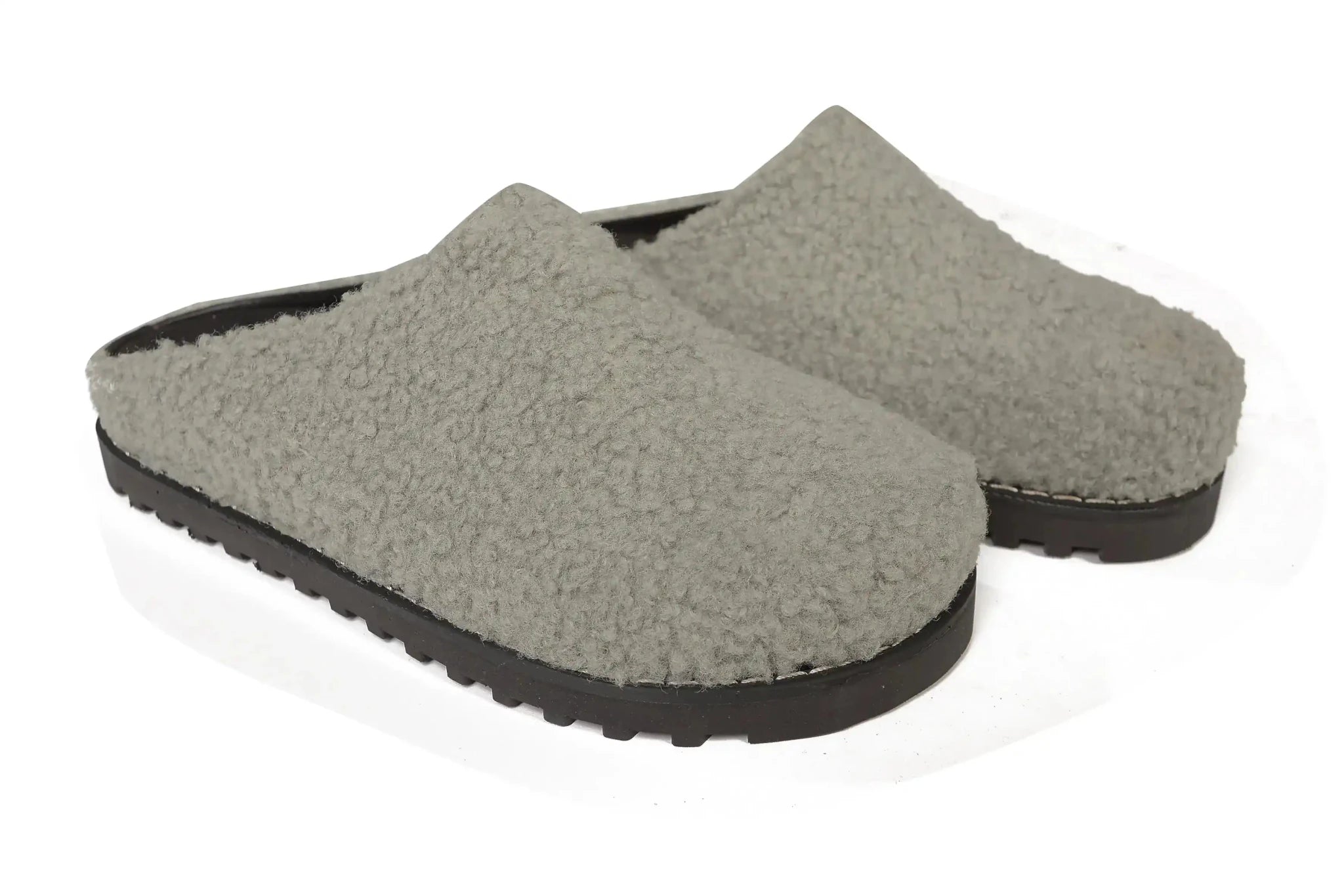 Velvy fur clogs Gray - WOKA