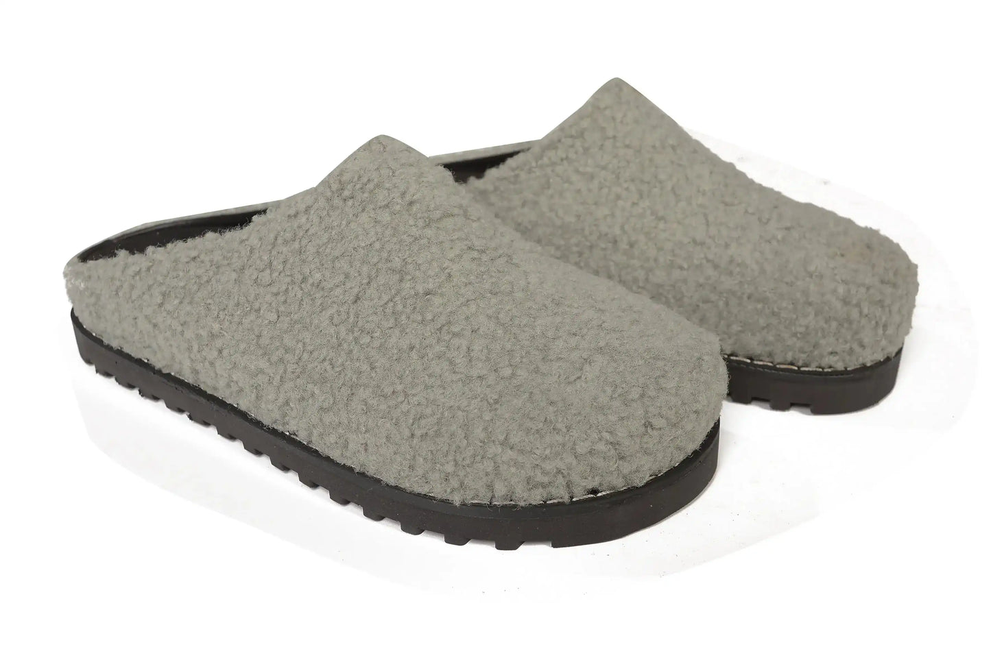 Velvy fur clogs Gray - WOKA